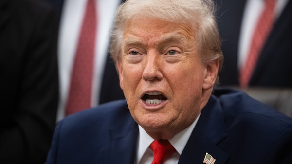 Trump demanda a la BBC por US$10.000 millones por la edición de un documental Trump demanda a la BBC por US$10.000 millones por la edición de un documental