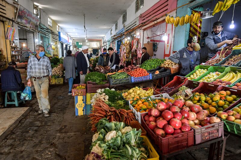 Hacer un mercado básico en Colombia ha subido 4 veces más que el salario mínimo. Hacer un mercado básico en Colombia ha subido 4 veces más que el salario mínimo.