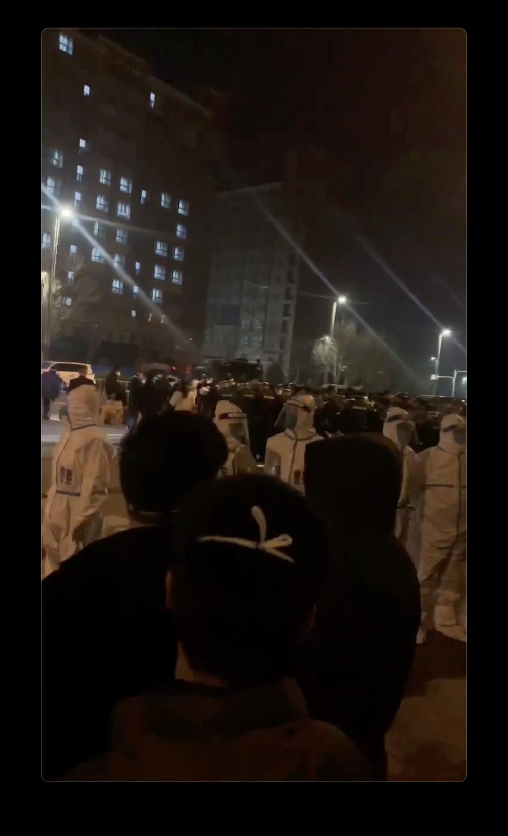 Captura de pantalla de las protestas en la planta de Foxconn Captura de pantalla de las protestas en la planta de Foxconn