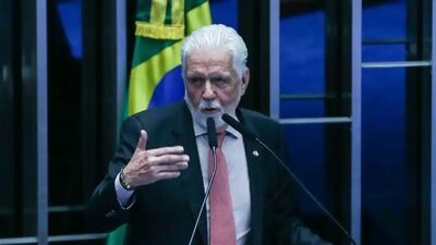 Jaques Wagner deixa liderança do governo Lula no Senado em meio a caso Master Jaques Wagner deixa liderança do governo Lula no Senado em meio a caso Master