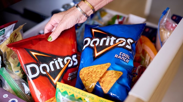 PepsiCo corta preços de salgadinhos para recuperar vendas. Mas demanda segue fraca PepsiCo corta preços de salgadinhos para recuperar vendas. Mas demanda segue fraca