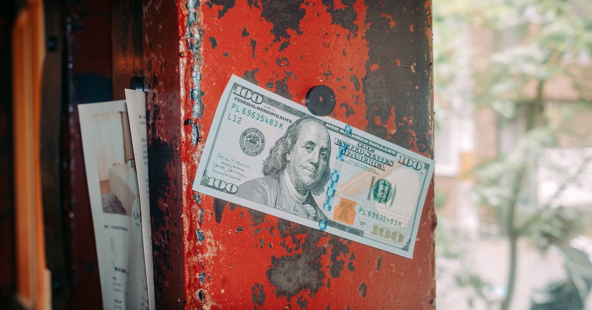 Dólar EE.UU. recupera terreno, pero BlackRock ve límites