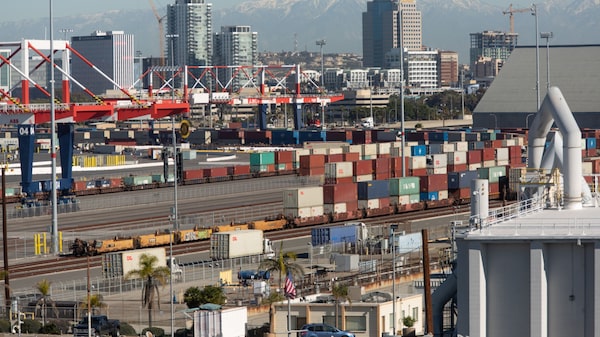 Economía de EE.UU. se contrae inesperadamente por primera vez desde 2020 Economía de EE.UU. se contrae inesperadamente por primera vez desde 2020