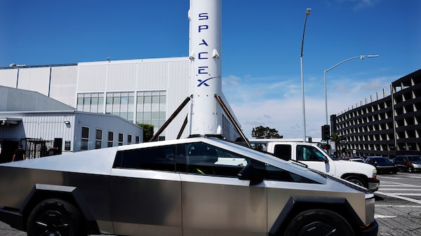 La salida a bolsa de SpaceX amenaza con robar protagonismo a Tesla entre inversores La salida a bolsa de SpaceX amenaza con robar protagonismo a Tesla entre inversores