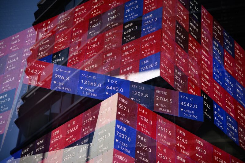 Painel de ações em Tóquio, no Japão Painel de ações em Tóquio, no Japão