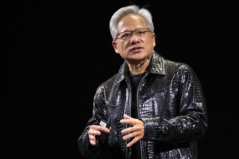 CEO de Nvidia visita China durante investigación antimonopolio de Pekín: los detalles. CEO de Nvidia visita China durante investigación antimonopolio de Pekín: los detalles.