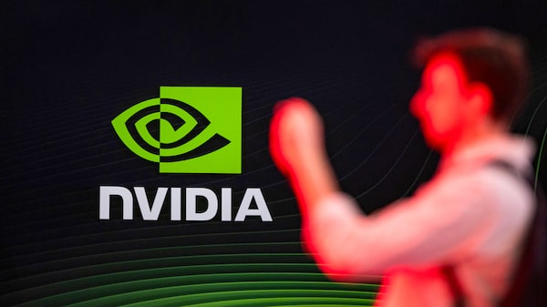 Nvidia cotiza cerca de su nivel más bajo en más de una década pese al boom de la IA: qué explica la caída Nvidia cotiza cerca de su nivel más bajo en más de una década pese al boom de la IA: qué explica la caída