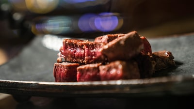 Los cortes de carne pronto podrían convertirse en un lujo similar al vino espumante Los cortes de carne pronto podrían convertirse en un lujo similar al vino espumante