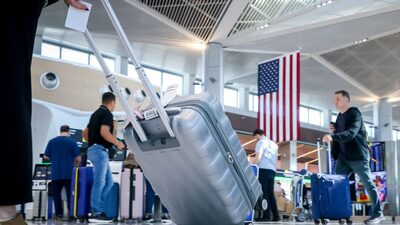 Falta de personal provoca retrasos en vuelos hacia el aeropuerto JFK y otros de EE.UU. Falta de personal provoca retrasos en vuelos hacia el aeropuerto JFK y otros de EE.UU.