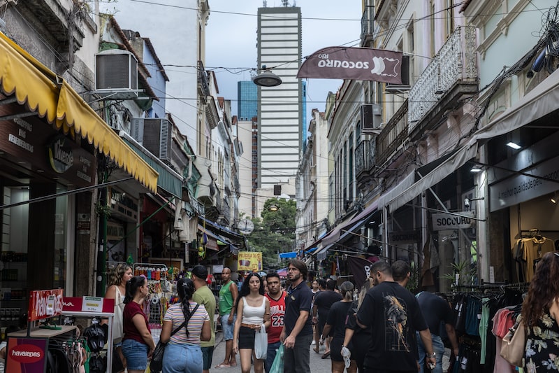 Un mercado callejero en Río de Janeiro. Un mercado callejero en Río de Janeiro.