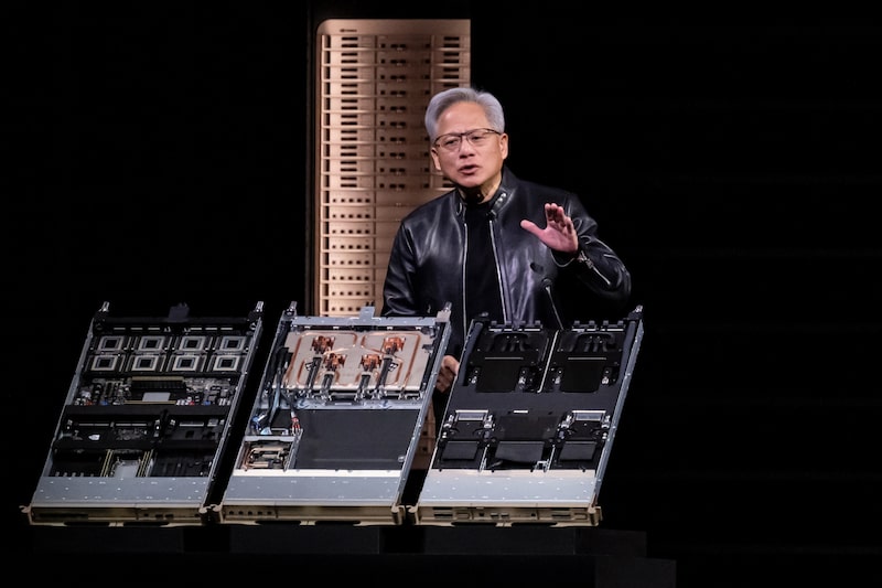 'A demanda por computação aumentou um milhão de vezes nos últimos dois anos', disse Jensen Huang (Foto: David Paul Morris/Bloomberg) 'A demanda por computação aumentou um milhão de vezes nos últimos dois anos', disse Jensen Huang (Foto: David Paul Morris/Bloomberg)