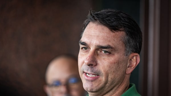Bolsonaro confirma em carta indicação de Flávio como pré-candidato em 2026 Bolsonaro confirma em carta indicação de Flávio como pré-candidato em 2026