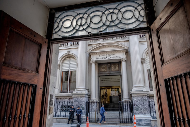 Argentina Lands $20 Billion IMF Agreement And Eases FX Rules Argentina Lands $20 Billion IMF Agreement And Eases FX Rules