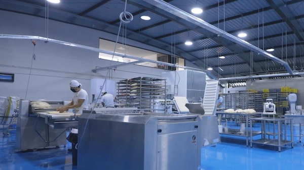 Más empresas se fusionan en Ecuador con miras a empujar su productividad Más empresas se fusionan en Ecuador con miras a empujar su productividad