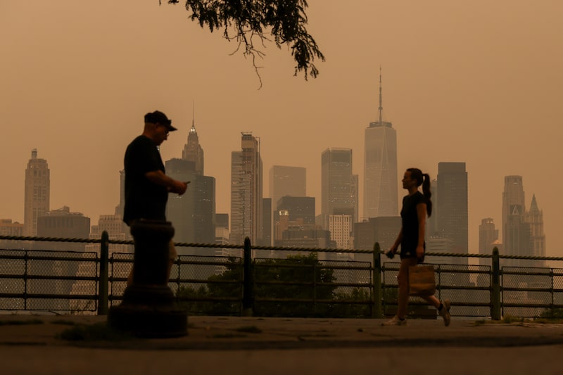Unhealthy Air Quality Envelops NYC as Heat Tests US Grids. Unhealthy Air Quality Envelops NYC as Heat Tests US Grids.