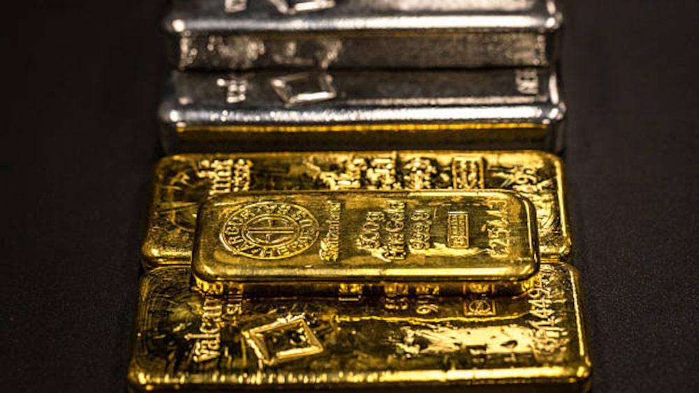 Lingotes de oro y plata reflejan el auge de los metales preciosos en 2025, año en que ambos registraron sus mayores alzas desde 1979. Lingotes de oro y plata reflejan el auge de los metales preciosos en 2025, año en que ambos registraron sus mayores alzas desde 1979.