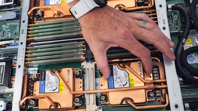 Apostar contra las acciones de EE.UU. es más riesgoso por la economía y auge de IA: 22V Apostar contra las acciones de EE.UU. es más riesgoso por la economía y auge de IA: 22V