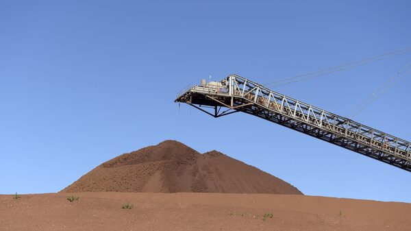 Minério de ferro salta com rumores de reabertura na China Minério de ferro salta com rumores de reabertura na China