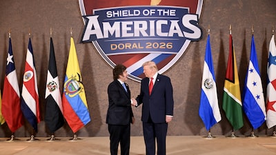 El giro a la derecha en América Latina estrecha sus vínculos con el FMI y el Banco Mundial El giro a la derecha en América Latina estrecha sus vínculos con el FMI y el Banco Mundial