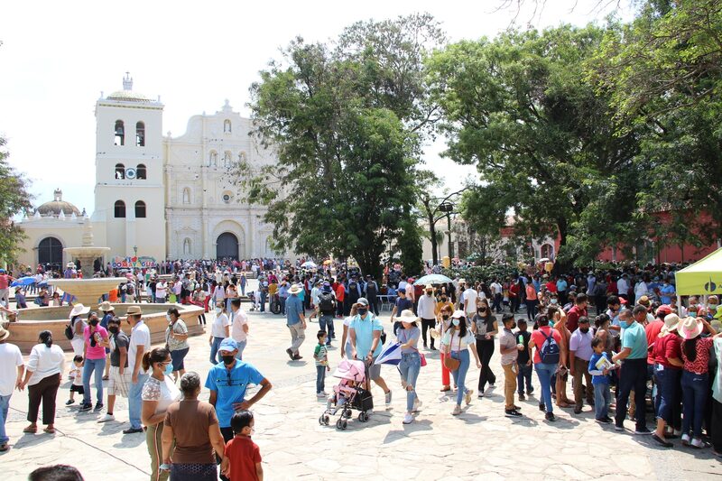 Comayagua, ciudad al centro de Honduras. Comayagua, ciudad al centro de Honduras.