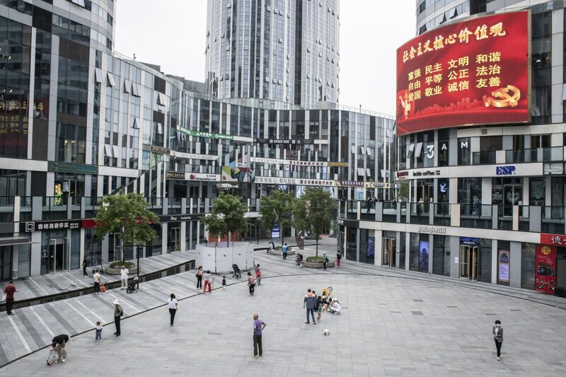 Desaceleração da economia chinesa pressiona emergentes Desaceleração da economia chinesa pressiona emergentes