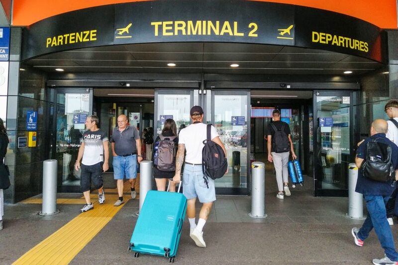 Páginas web de los aeropuertos de Milán son atacadas por piratas informáticos: Corriere Páginas web de los aeropuertos de Milán son atacadas por piratas informáticos: Corriere