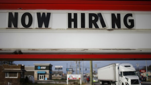 Ofertas de empleo en EE.UU. caen debajo de 10 millones por primera vez desde 2021 Ofertas de empleo en EE.UU. caen debajo de 10 millones por primera vez desde 2021