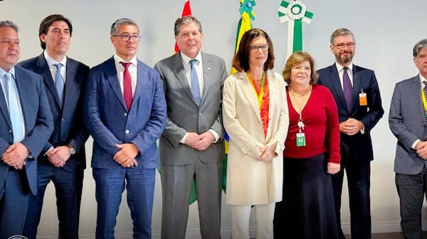Bolivia instalará mesas técnicas para evaluar regreso de Petrobras, mientras Paz destaca el avance Bolivia instalará mesas técnicas para evaluar regreso de Petrobras, mientras Paz destaca el avance