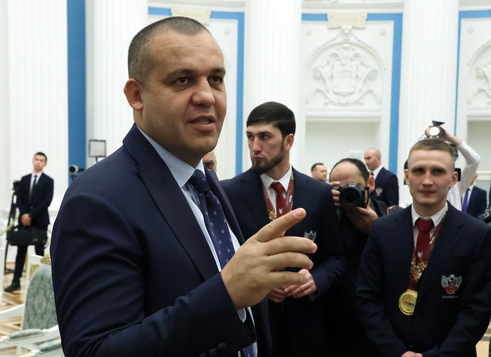 Cómo Umar Kremlev pasó del boxeo al entorno de Putin y terminó pagando la celebración de boda de Trump Jr. Cómo Umar Kremlev pasó del boxeo al entorno de Putin y terminó pagando la celebración de boda de Trump Jr.