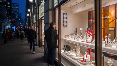 Confianza del consumidor en EE.UU. cae por quinto mes consecutivo Confianza del consumidor en EE.UU. cae por quinto mes consecutivo