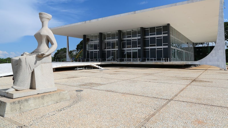 Supremo autoriza inquérito da PF sobre Lulinha por suposto tráfico de influência Supremo autoriza inquérito da PF sobre Lulinha por suposto tráfico de influência
