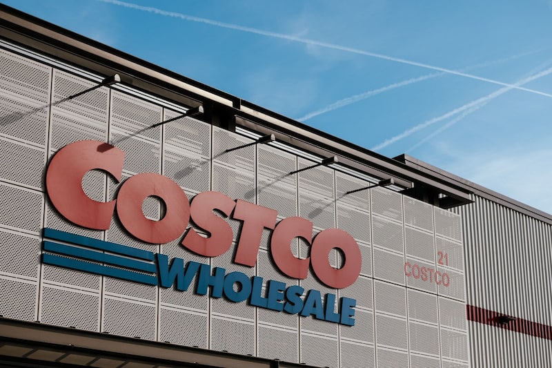 Letrero de una tienda de Costco. Letrero de una tienda de Costco.