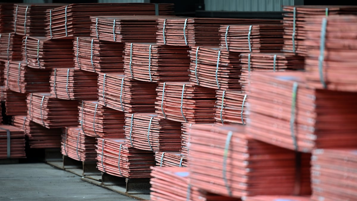 Láminas de cátodo de cobre listas para su envío.