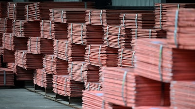 Cobre se estabiliza cerca de US$14.000 ante señales de menor escasez de suministro Cobre se estabiliza cerca de US$14.000 ante señales de menor escasez de suministro