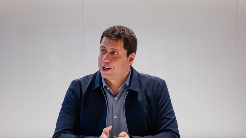 Prosus, dona do iFood, planeja levantar US$ 2 bi com a venda de participações Prosus, dona do iFood, planeja levantar US$ 2 bi com a venda de participações