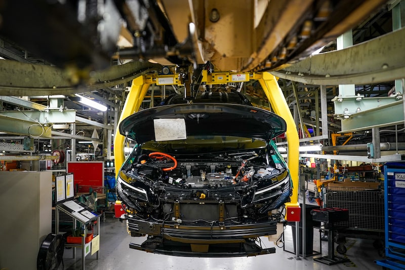 Nissan Motor Co. Begins Production of New Leaf EV at Sunderland Plant Nissan Motor Co. Begins Production of New Leaf EV at Sunderland Plant