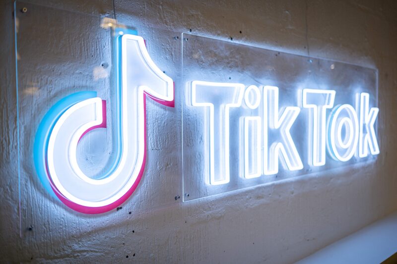 Cámara Baja de EE.UU. aprueba proyecto de ley que obligaría a vender o prohibir TikTok Cámara Baja de EE.UU. aprueba proyecto de ley que obligaría a vender o prohibir TikTok