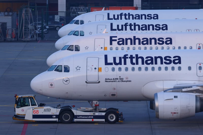 Passenger aircraft operated by Deutsche Lufthansa AG on the tarmac during a strike at Frankfurt Airport in Frankfurt, Germany, on Monday, March 10, 2025. Almost all German airports, including the country’s major hubs in Frankfurt, Munich and Berlin, face disruptions on Monday after labor union Ver.di called on ground personnel, baggage handlers and security staff to go on a one-day strike. Photographer: Alex Kraus/Bloomberg Passenger aircraft operated by Deutsche Lufthansa AG on the tarmac during a strike at Frankfurt Airport in Frankfurt, Germany, on Monday, March 10, 2025. Almost all German airports, including the country’s major hubs in Frankfurt, Munich and Berlin, face disruptions on Monday after labor union Ver.di called on ground personnel, baggage handlers and security staff to go on a one-day strike. Photographer: Alex Kraus/Bloomberg