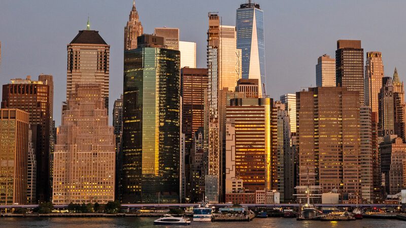 Em Wall St, financiar concorrentes se torna um negócio de US$ 1 tri para os bancos Em Wall St, financiar concorrentes se torna um negócio de US$ 1 tri para os bancos