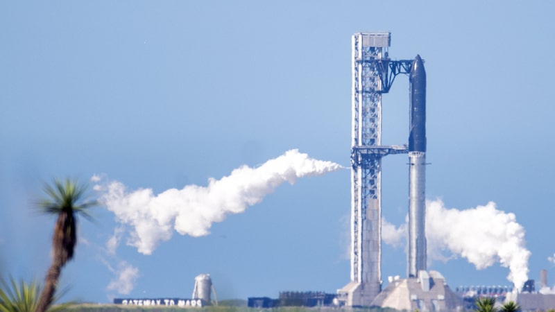 SpaceX adia lançamento da Starship após falha técnica em meio a planos de IPO SpaceX adia lançamento da Starship após falha técnica em meio a planos de IPO