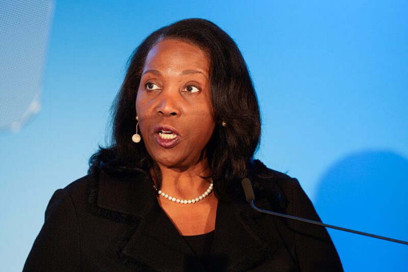 Lisa Cook, gobernadora de la Reserva Federal de Estados Unidos. Lisa Cook, gobernadora de la Reserva Federal de Estados Unidos.