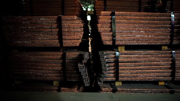 Chile descubre red que robó US$917 millones en cobre y lo enviaba a China Chile descubre red que robó US$917 millones en cobre y lo enviaba a China