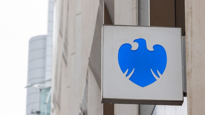 Barclays projeta £ 15 bi em retorno aos acionistas e avança em plano de eficiência Barclays projeta £ 15 bi em retorno aos acionistas e avança em plano de eficiência