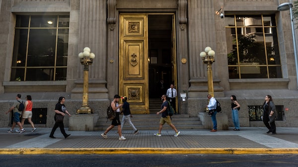 Banco Central de Chile mantiene la tasa de interés en 4,5% ante mayor incertidumbre económica Banco Central de Chile mantiene la tasa de interés en 4,5% ante mayor incertidumbre económica