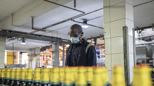 Diageo vende participação majoritária em cervejaria na África por US$ 2,3 bi Diageo vende participação majoritária em cervejaria na África por US$ 2,3 bi