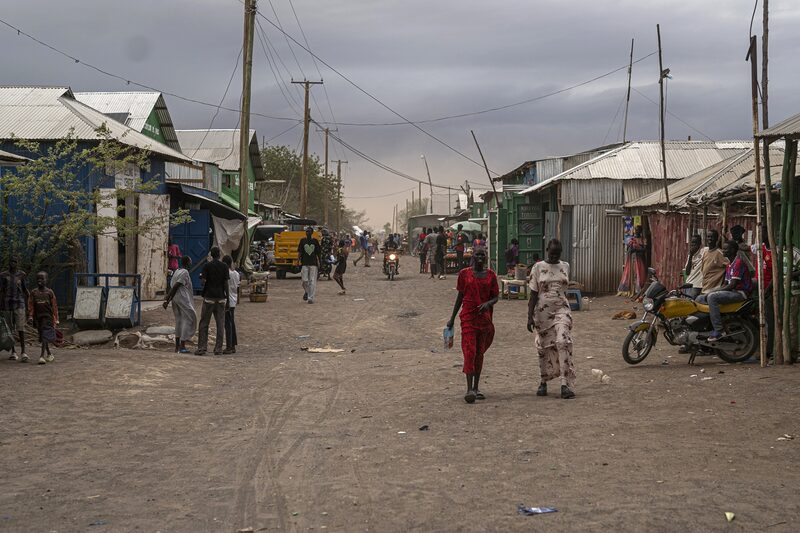 Kakuma es uno de los campos de refugiados más grandes del mundo, con casi 300.000 residentes. Fotógrafo: Simon Marks/Bloomberg Kakuma es uno de los campos de refugiados más grandes del mundo, con casi 300.000 residentes. Fotógrafo: Simon Marks/Bloomberg