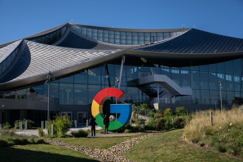 Campus do Google em Mountain View, na Califórnia: big tech avança em IA também por meio de aquisições (Foto: Mike Kai Chen/Bloomberg) Campus do Google em Mountain View, na Califórnia: big tech avança em IA também por meio de aquisições (Foto: Mike Kai Chen/Bloomberg)