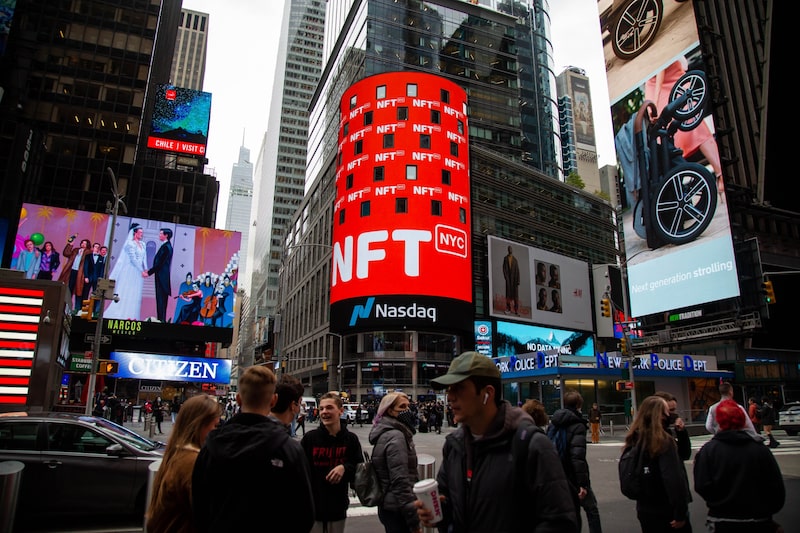 Banner NFT.NYC n Nasdaq MarketSite durante o evento anual Non-Fungible Token (NFT) em Nova York, EUA, na terça-feira, 2 de novembro de 2021. NFT.NYC reúne mais de 500 palestrantes da comunidade de criptografia, blockchain e NFT para um evento de três dias de discussões e workshops.Fotógrafo: Michael Nagle / Bloomberg Banner NFT.NYC n Nasdaq MarketSite durante o evento anual Non-Fungible Token (NFT) em Nova York, EUA, na terça-feira, 2 de novembro de 2021. NFT.NYC reúne mais de 500 palestrantes da comunidade de criptografia, blockchain e NFT para um evento de três dias de discussões e workshops.Fotógrafo: Michael Nagle / Bloomberg