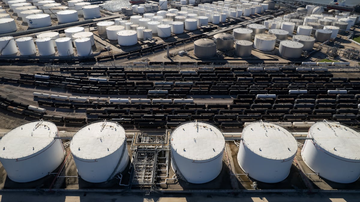 México importa más diésel del que registra la Secretaría de Energía, según datos de EE.UU.