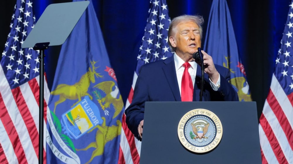 El presidente Donald Trump dice que cortará la financiación federal a las llamadas ciudades santuario a finales de mes. El presidente Donald Trump dice que cortará la financiación federal a las llamadas ciudades santuario a finales de mes.